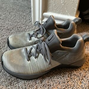 Nike Metcon Flyknit Grey Size 8 Men's CrossFit